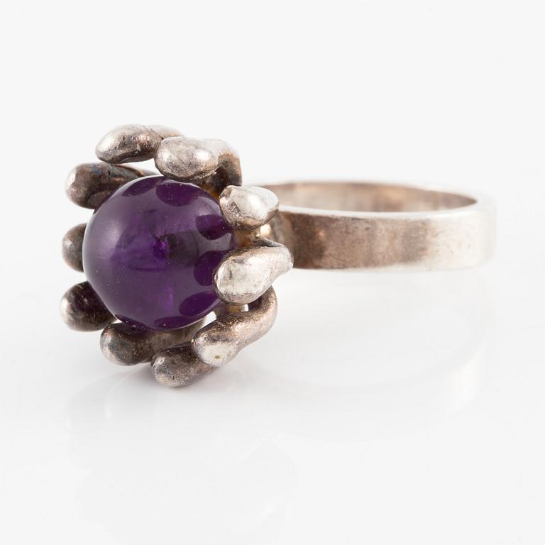 Ring, Stigbert, silver with amethyst ball. 1970.