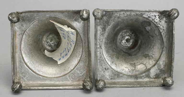 LJUSSTAKAR, ett par, tenn, sengustavianska, GA Bergman Kristianstad 1840.