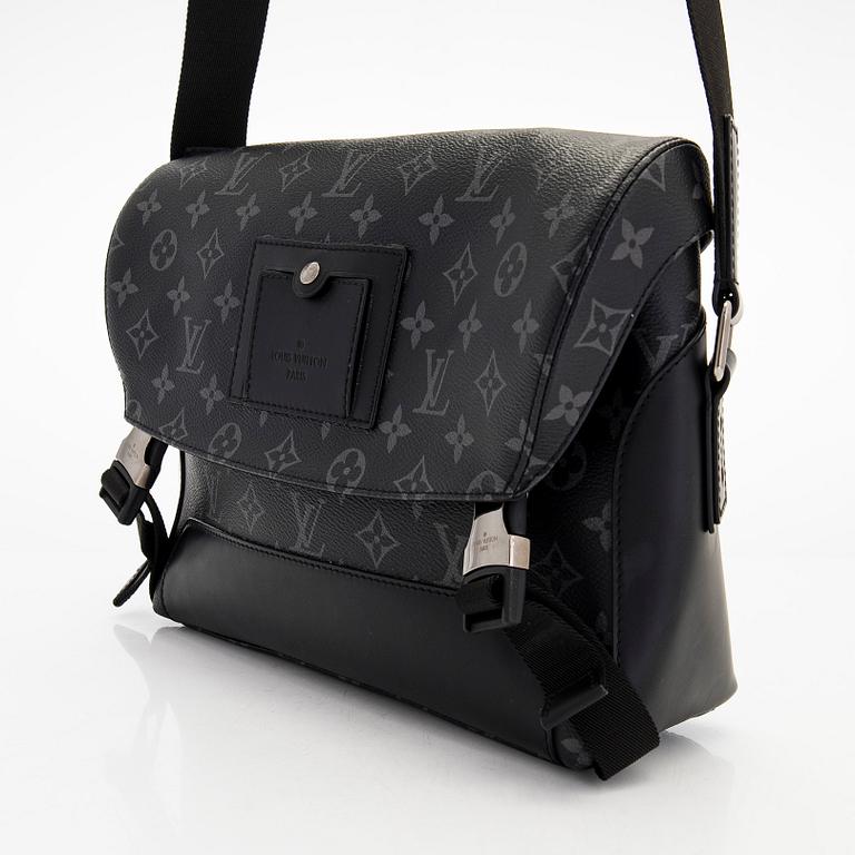 Louis Vuitton, väska, "Messenger Voyager PM".