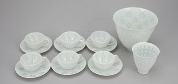 MOCKAKOPPAR, 6 st. och SKÅLAR, 2 st, risporslin, Friedl Holzer-Kjellberg, Arabia, Finland 1900-talets senare hälft.