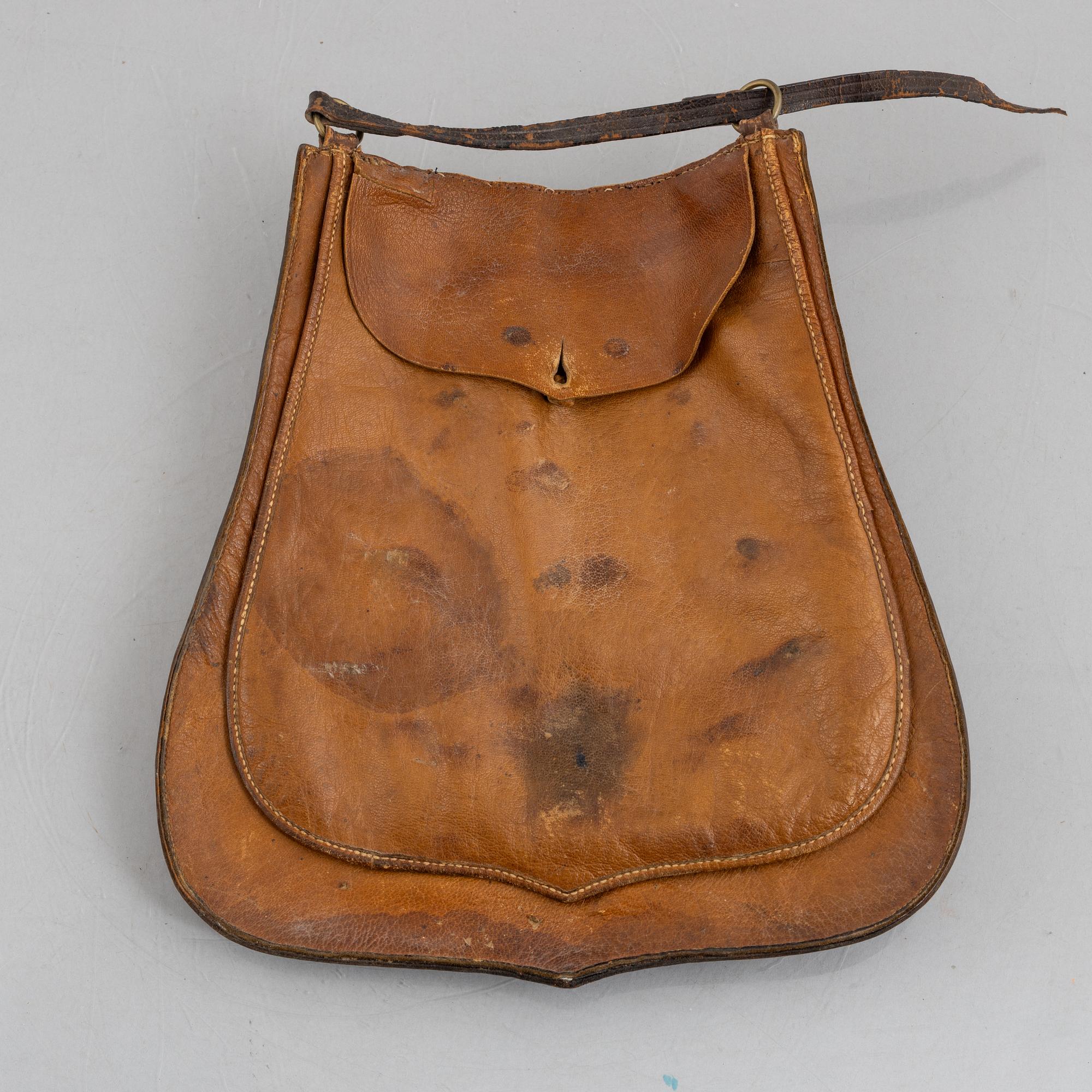 Sabre pouch, model 1797 for an officer in the Västgöta Dragoons.