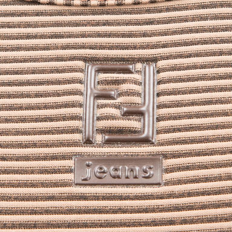 FENDI, KAKSI HAMETTA JA T-PAITA, koko 42(IT).