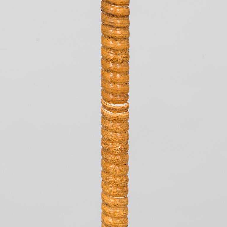 Paavo Tynell, golvlampa modell 9602, Taito 1900-talets mitt.