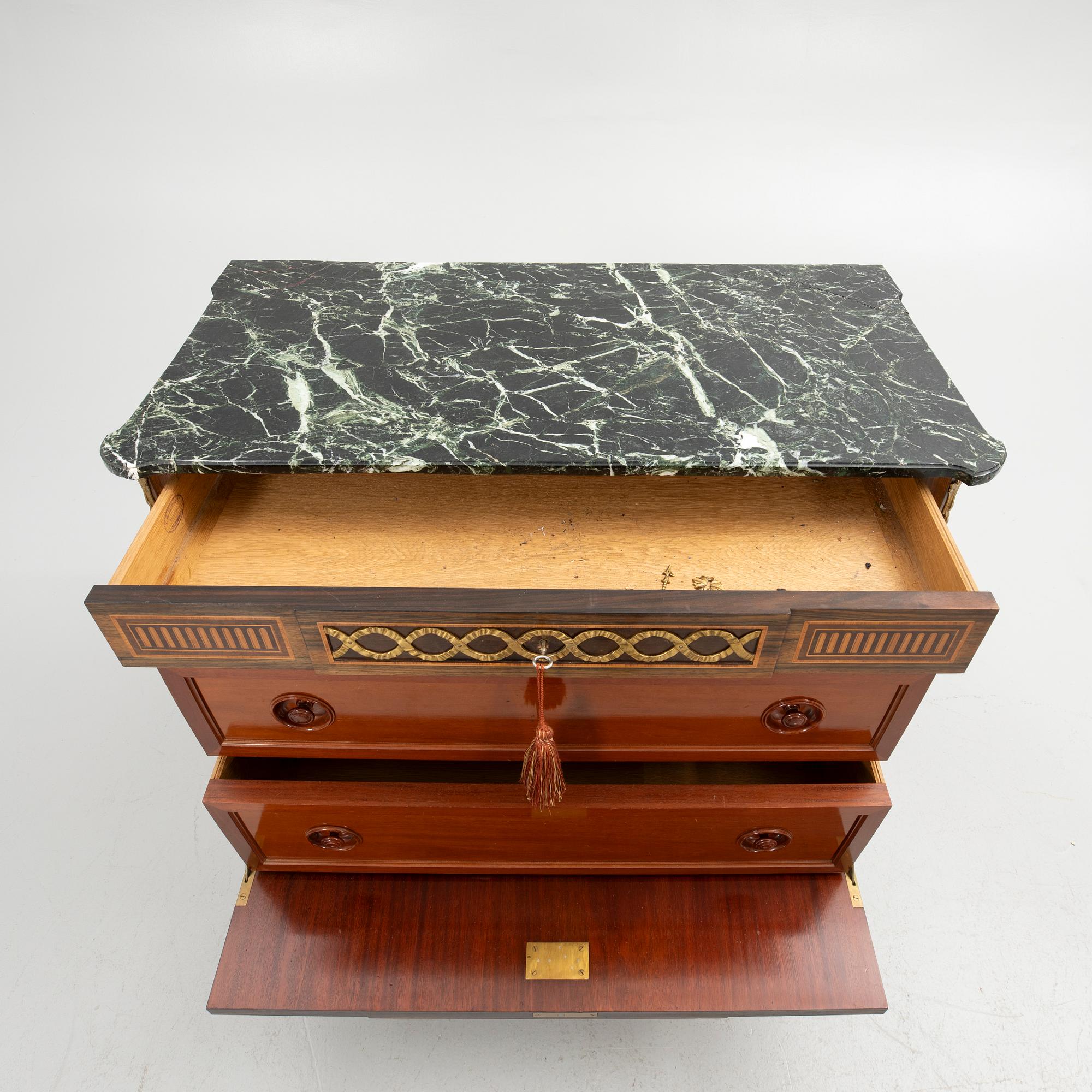 Bureau, Gustavian style, J.R. Almgren, Stockholm, early 20th century.