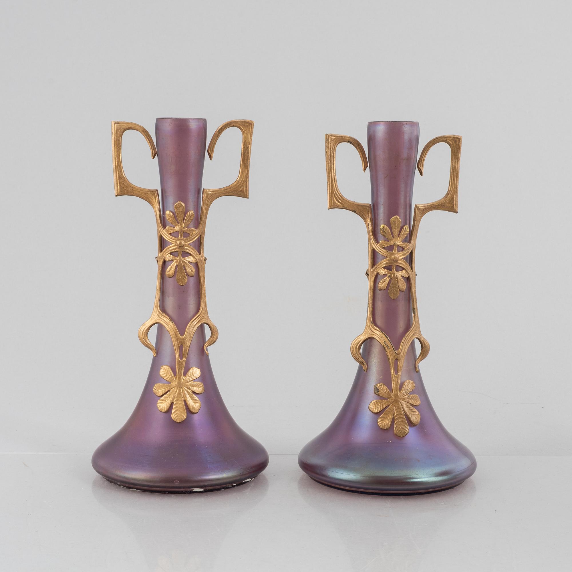 A pair of Art Nouveau glass vases, early 20th Century.