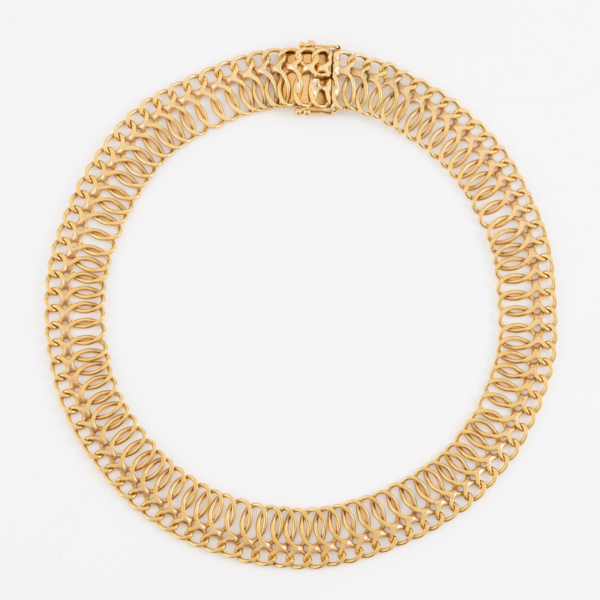 Necklace, 18K gold, circular links.