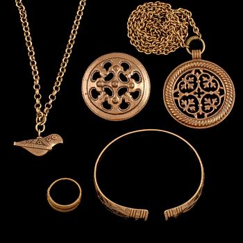 SMYCKEN, 5 st, brons, Kalevala, Finland.