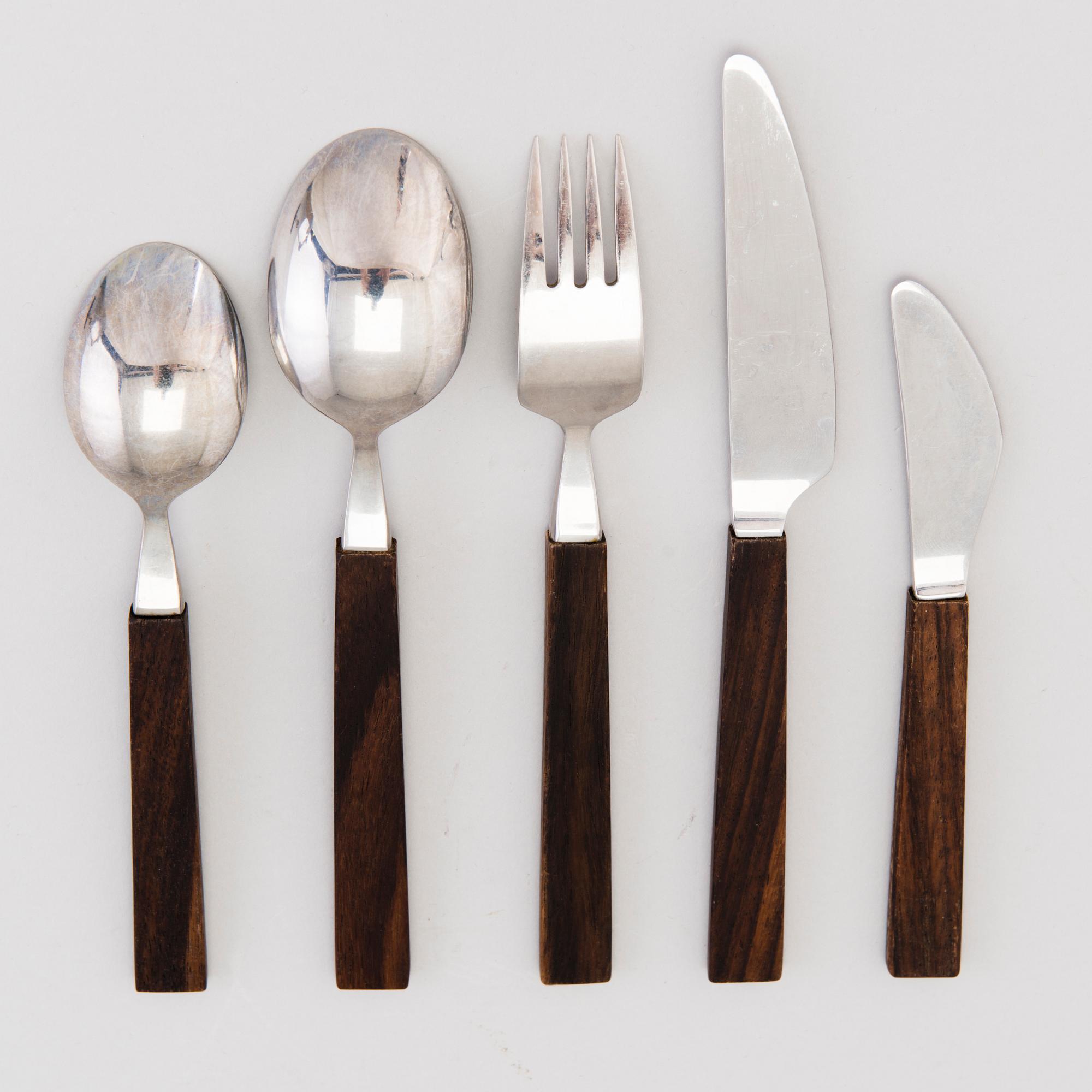 BERTEL GARDBERG, ATERINSARJA, 50 osaa, "Triennale". Fiskars. Suunniteltu 1956-57.