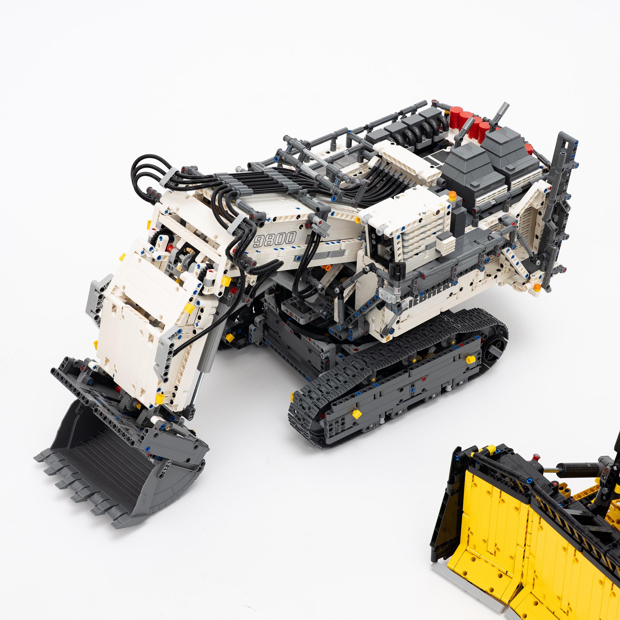 Lego, 4 byggda modeller.