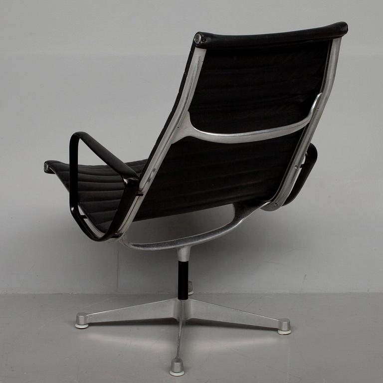 KARMSTOL, Eames, modell Herman Miller.