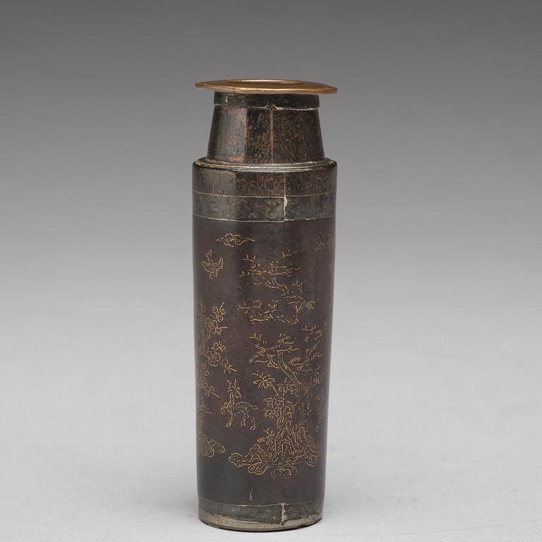 A small copper alloy vase, Qing dynasty (1644-1912).