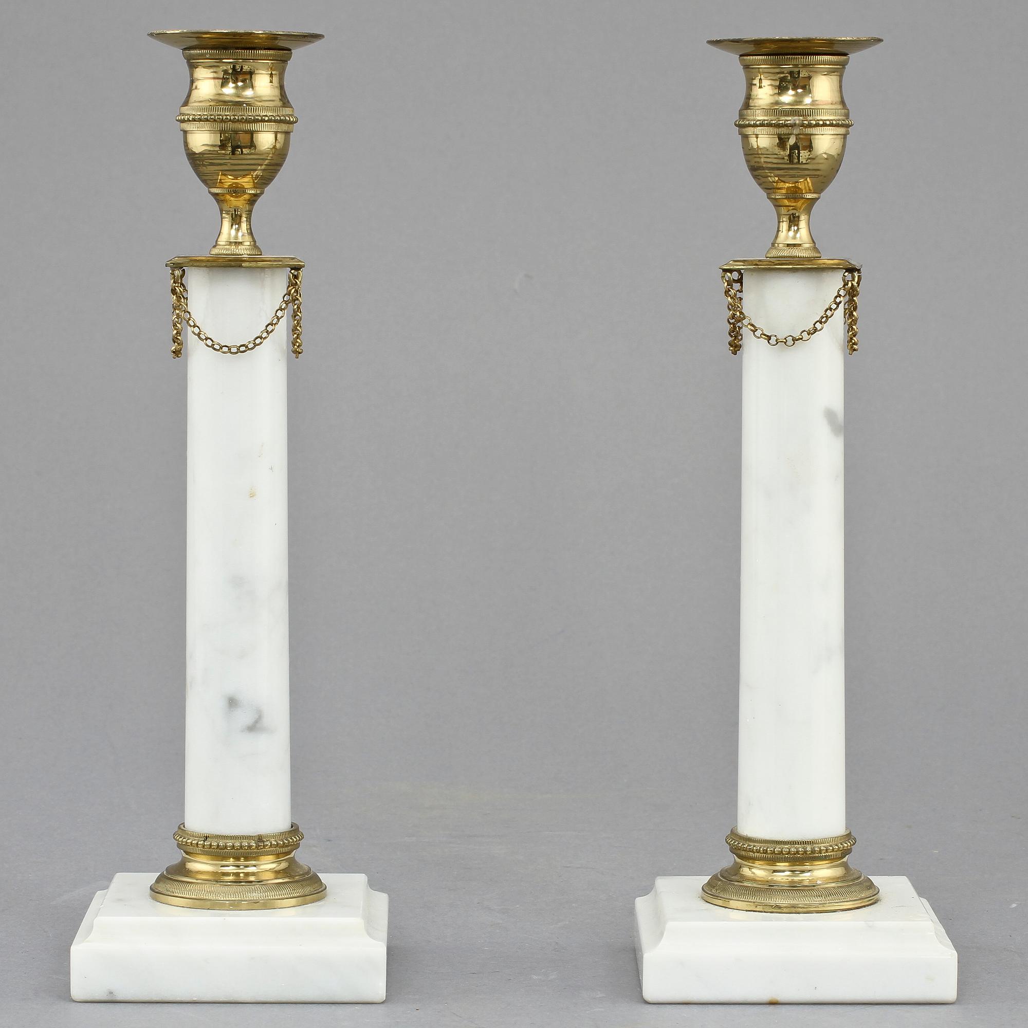 LJUSSTAKAR, ett par, sengustaviansk stil, 1900-tal.