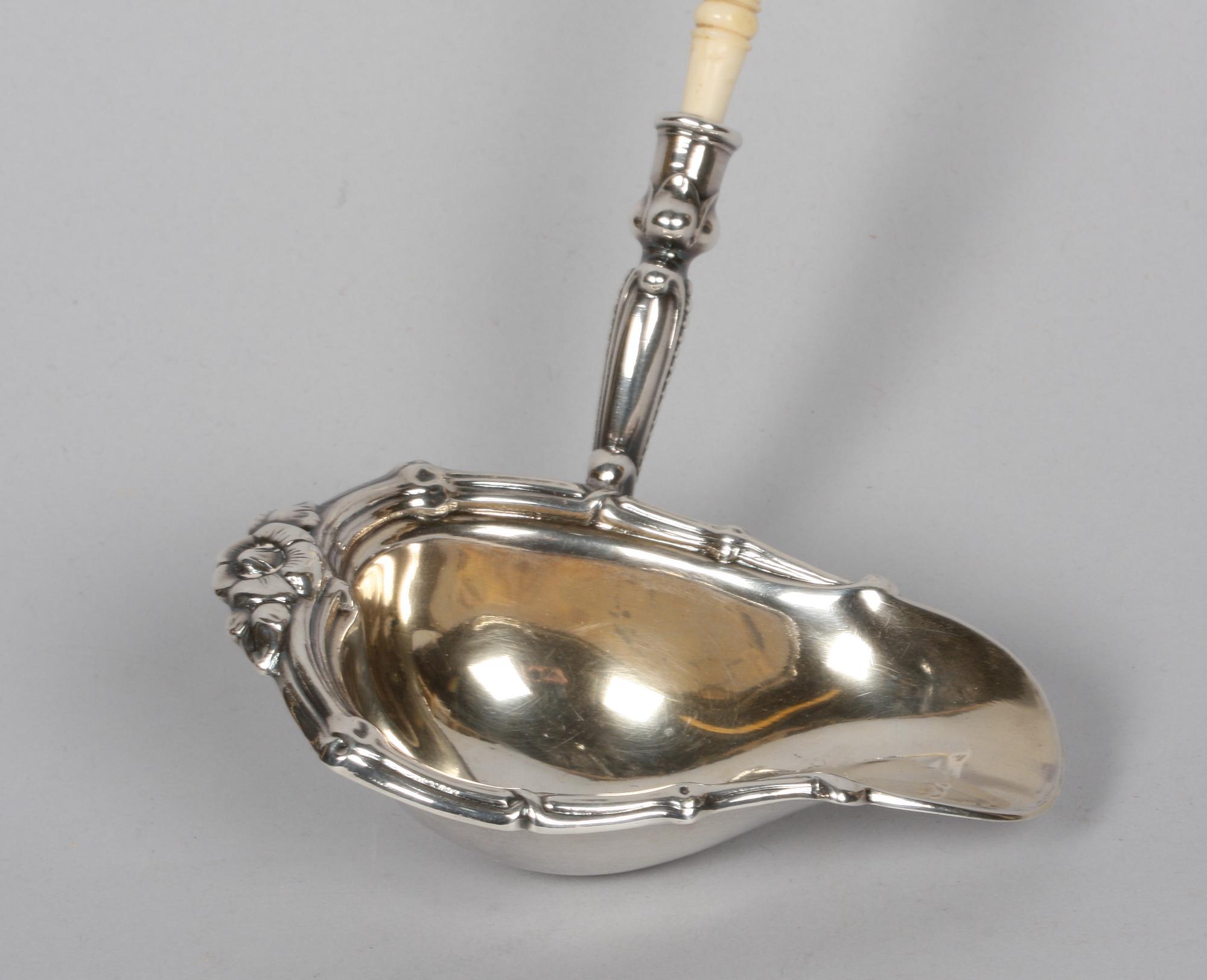 SOPPSLEV, nysilver och ben.