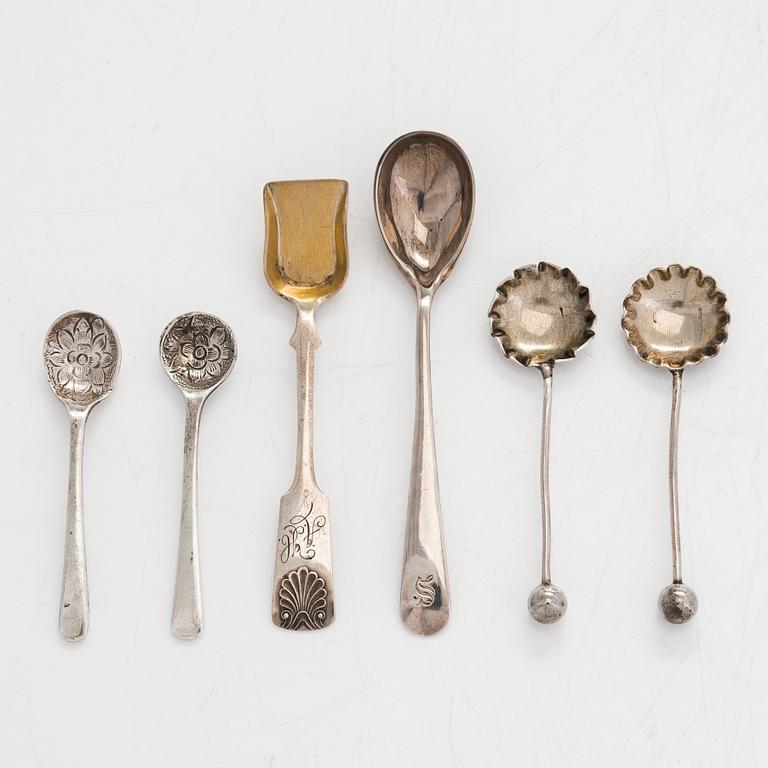 Senapsburk och -sked, saltkar och saltskedar, silver, totalt 11 delar, 1800-talets slut - 1900-tal.