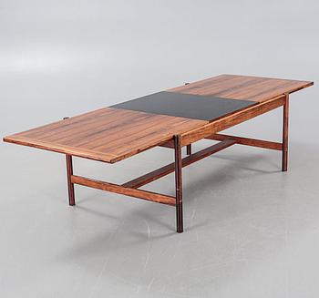 TORBJØRN AFDAL, A coffee table, model "Sari", 1960s.