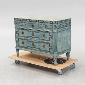 A painted Gustavian style chest of drawers, early 20th Century.