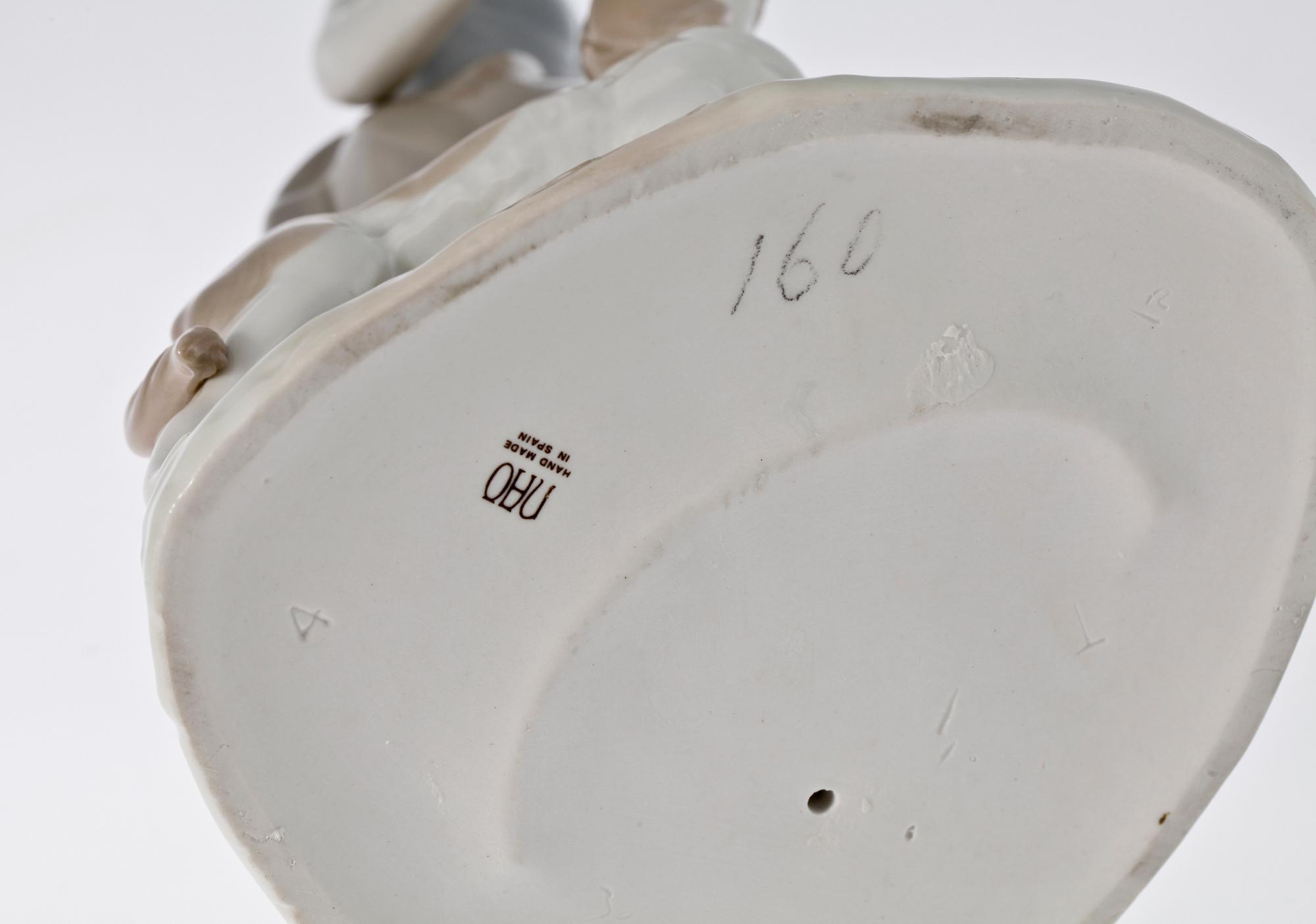 FIGURIN, porslin. Nao, Spanien. 1900-tal.