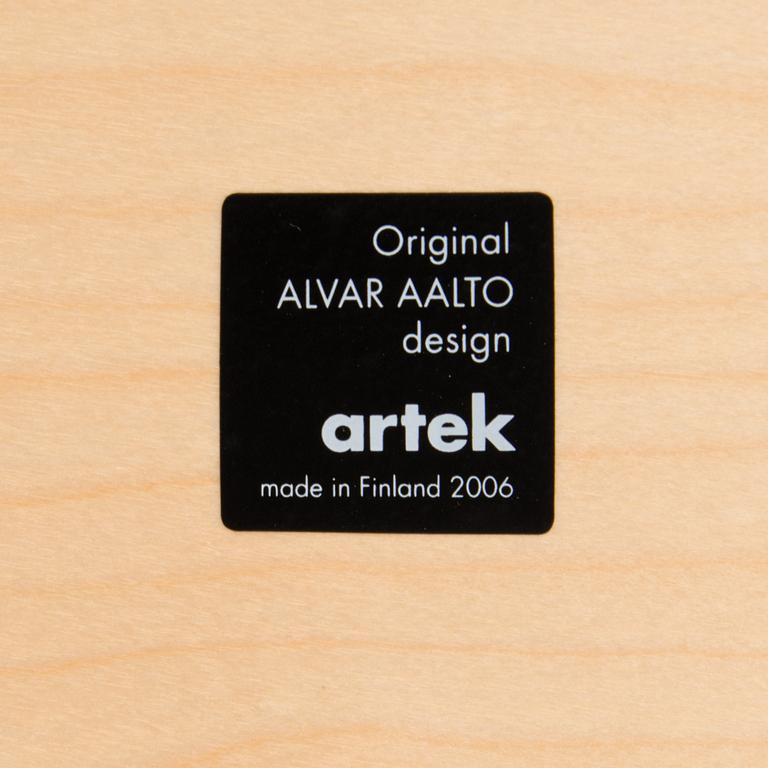 BEN AF SCHULTEN, nojatuoli 444 ja rahi 445 Artek, 2000-luku.