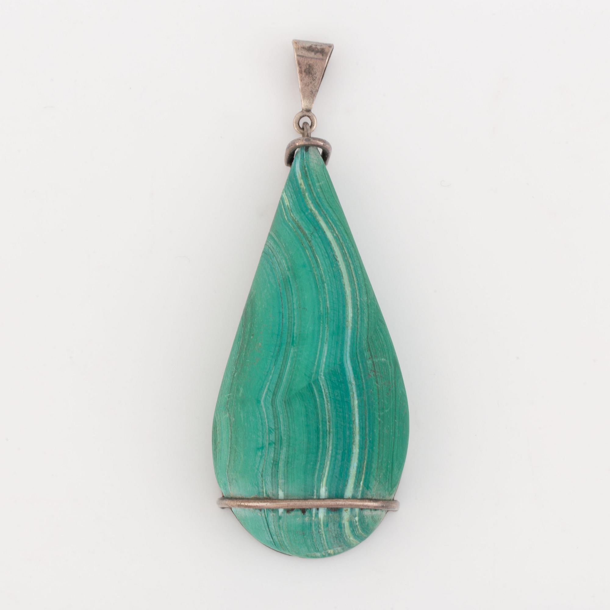 Elon Arenhill, silver pendant with malachite.