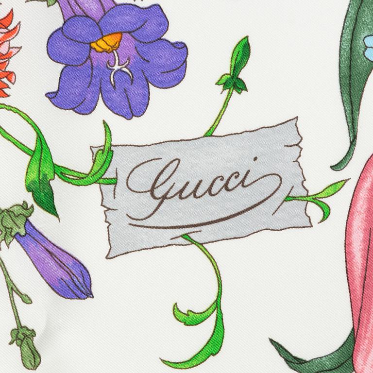 Gucci, scarf, "Flora".