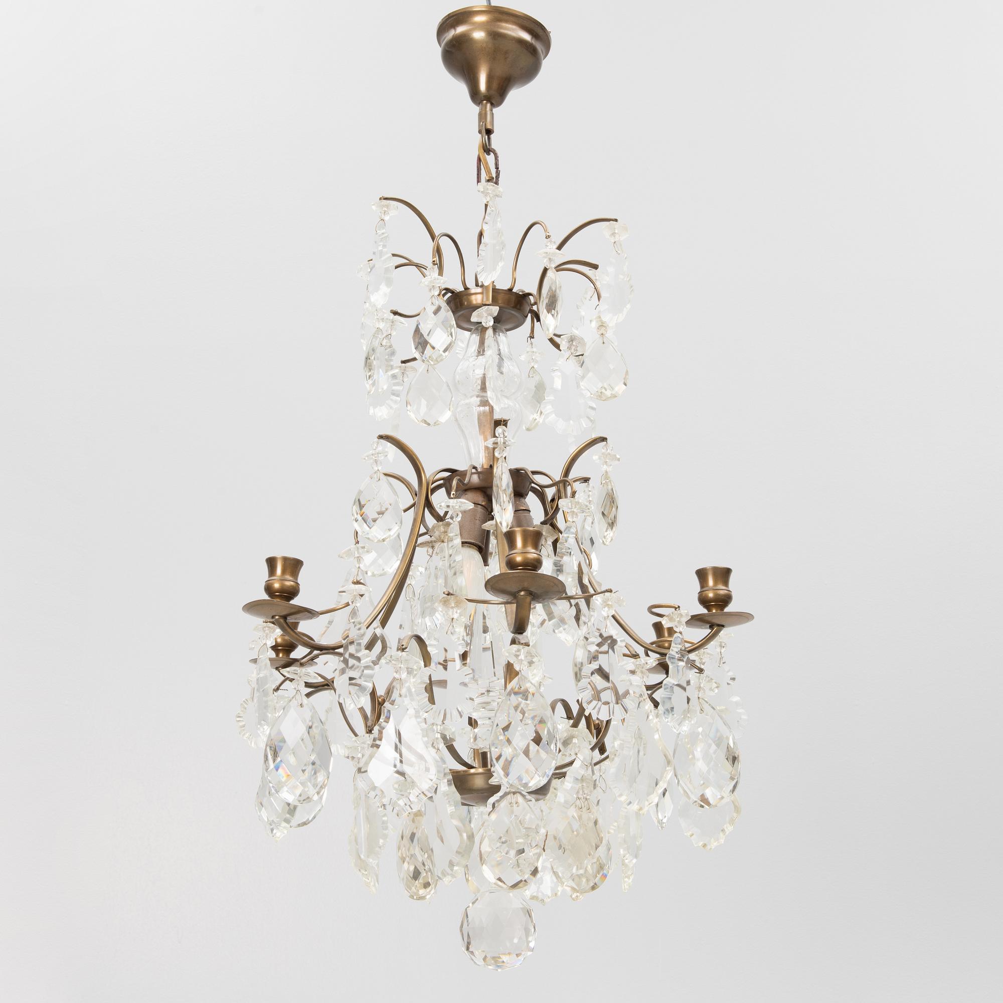 A Rococo style chandelier, mid-20th Century.