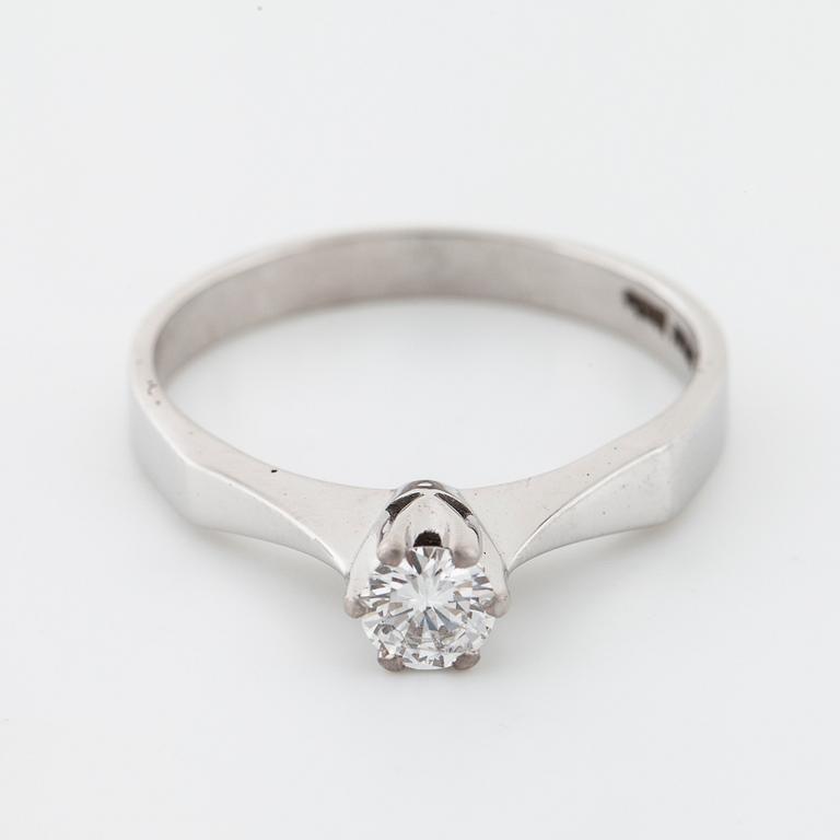 A brilliant cut diamond ring by Jarl Sandin, Göteborg, 1980.