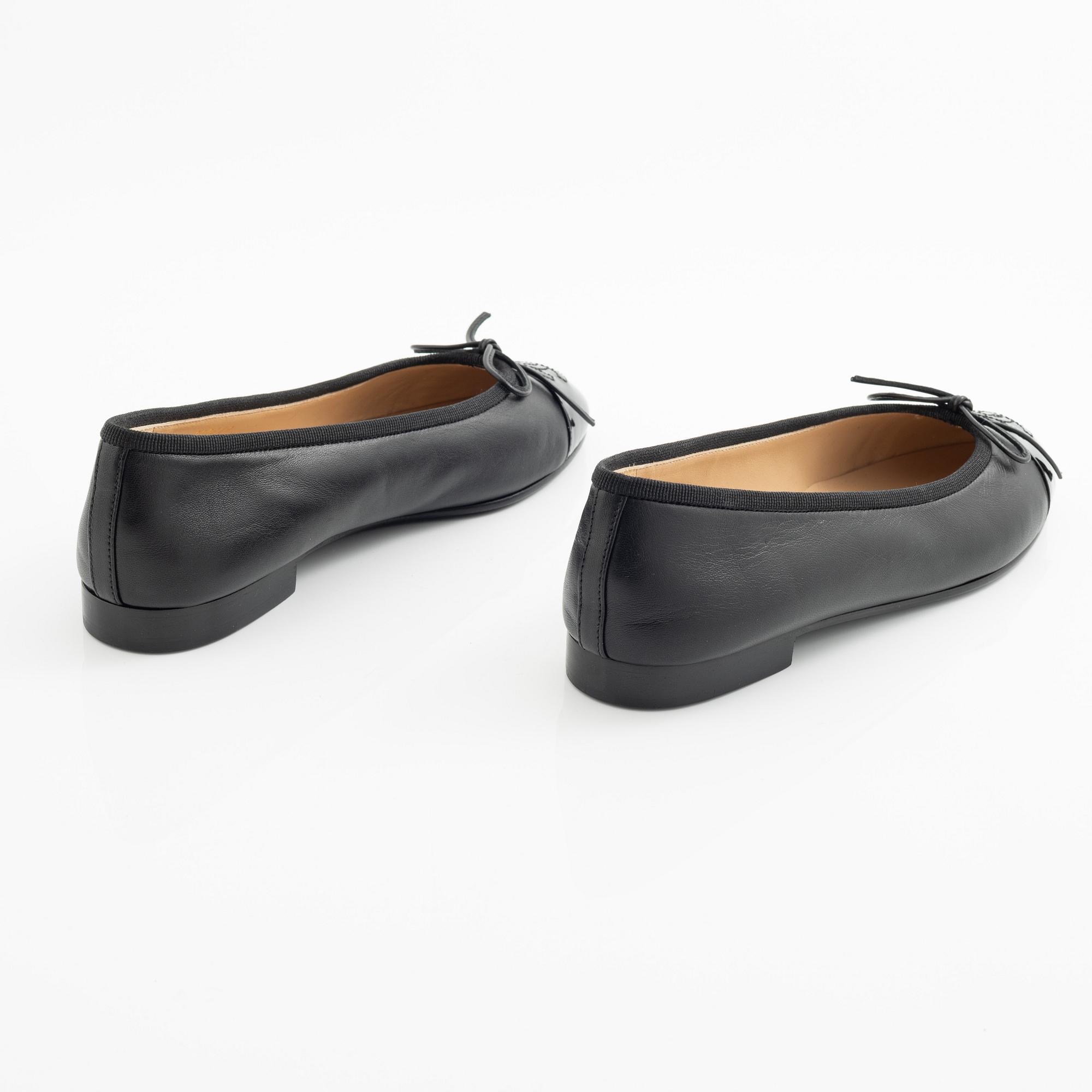 Chanel, ballerinaskor, storlek 35 1/2C.
