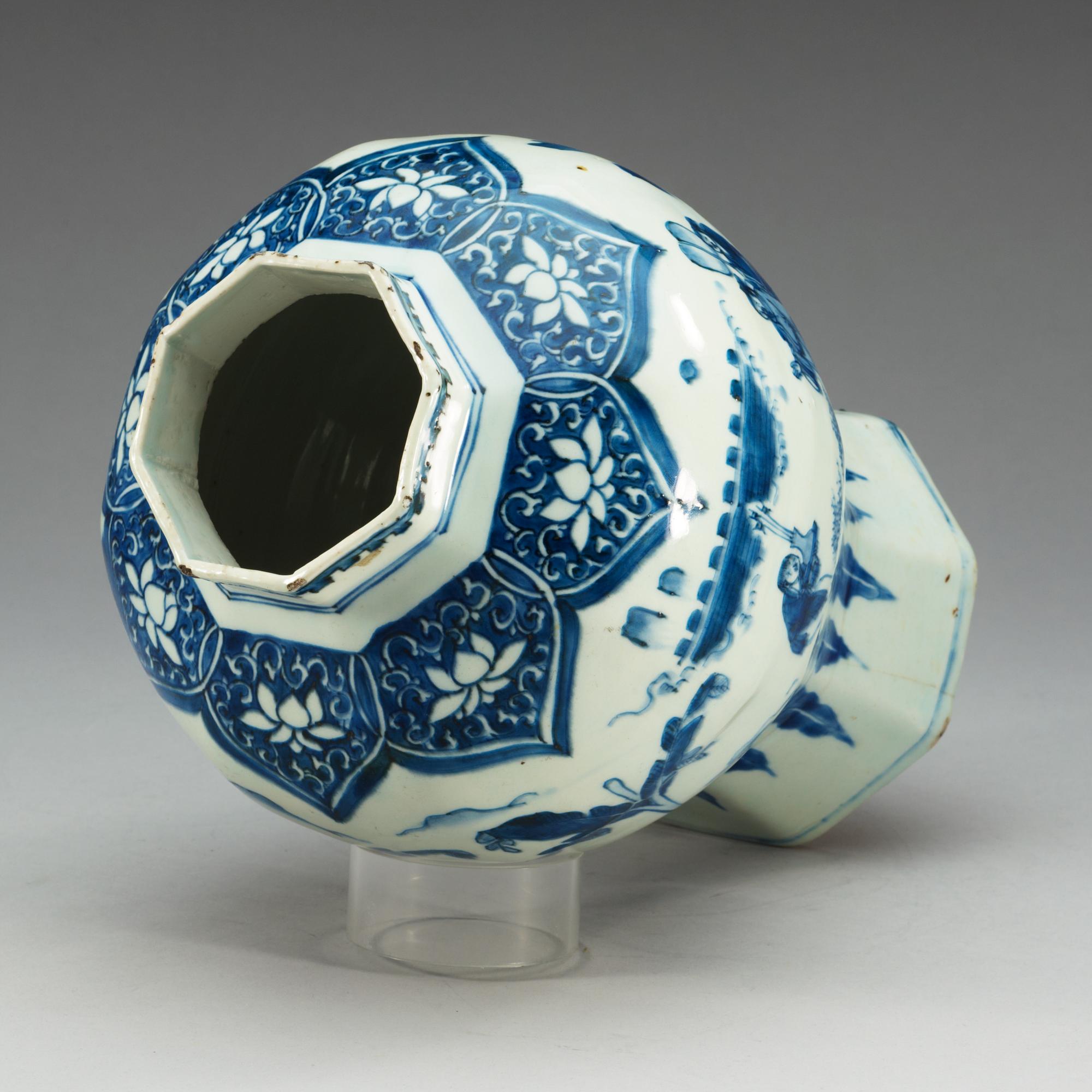 URNA, porslin. Transition, 1600-tal.