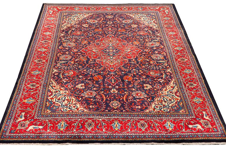 A Bakhtiari carpet, c. 321 x 210 cm.