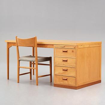 HANS J WEGNER, a desk and chair for The Aarhus City hall, Plan Møbler Denmark 1941.