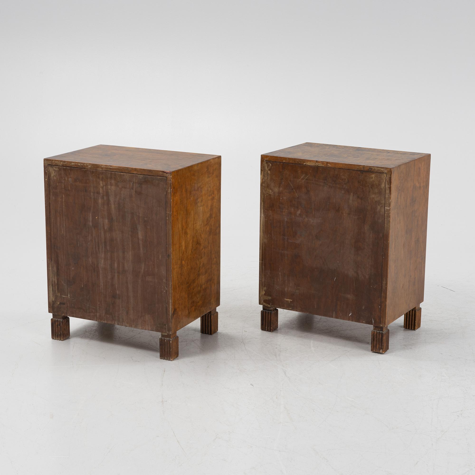 A pair of birch bedside tables, Svenska Möbelfabrikerna Bodafors, 1930-/40-tal.