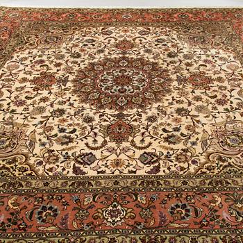 Carpet, Tabriz part silk, 50 raj, ca 255 x 250 cm.