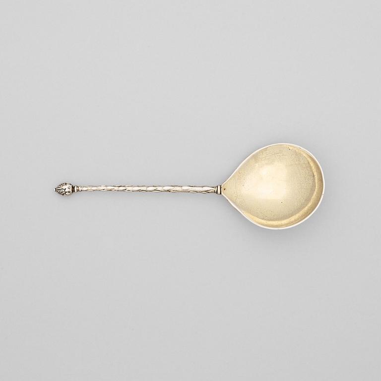 A Dutch 17th century silver-gilt spoon, marks of Montinck Lambert, Holland (1633-1634).