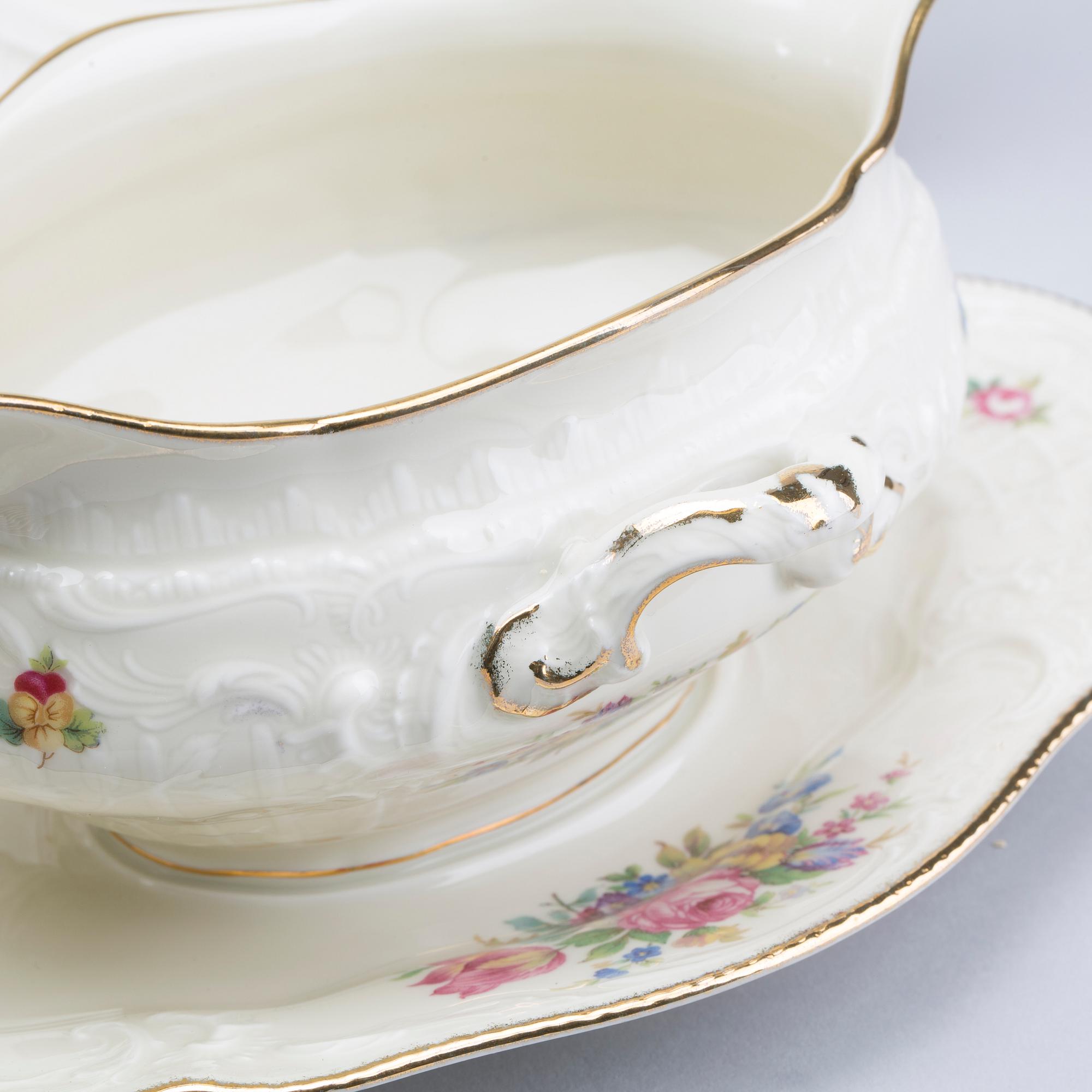 MATSERVIS, 69 delar, porslin, "Sanssouci", Rosenthal.