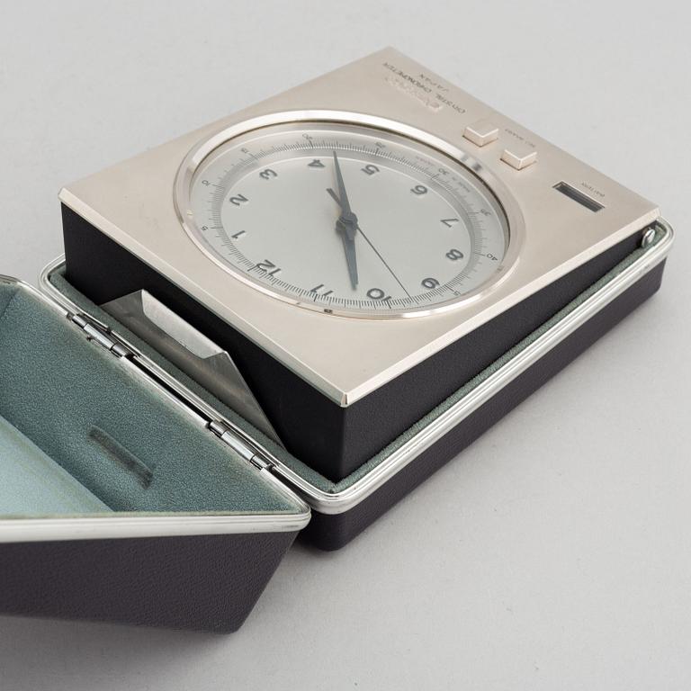 Seiko, Crystal Chronometer, "Three Crowns", table clock, 65 x 80 mm.