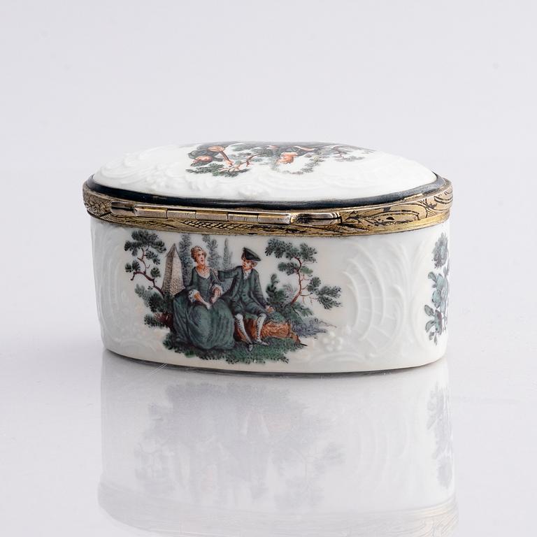 Box, porcelain, Meissen style, probably Germany 19th century.
