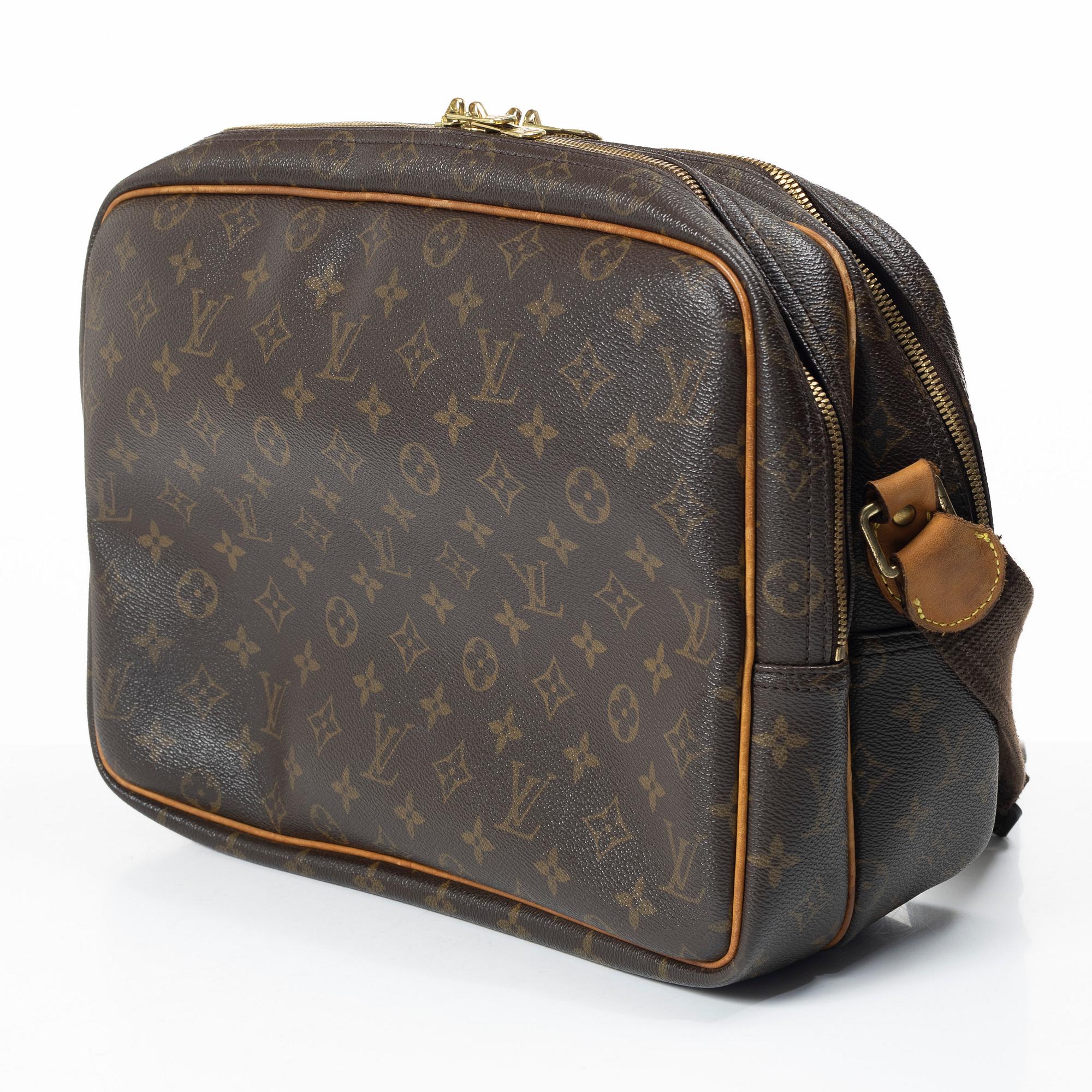 Louis Vuitton, a 'Reporter MM' cross body bag, 2001.