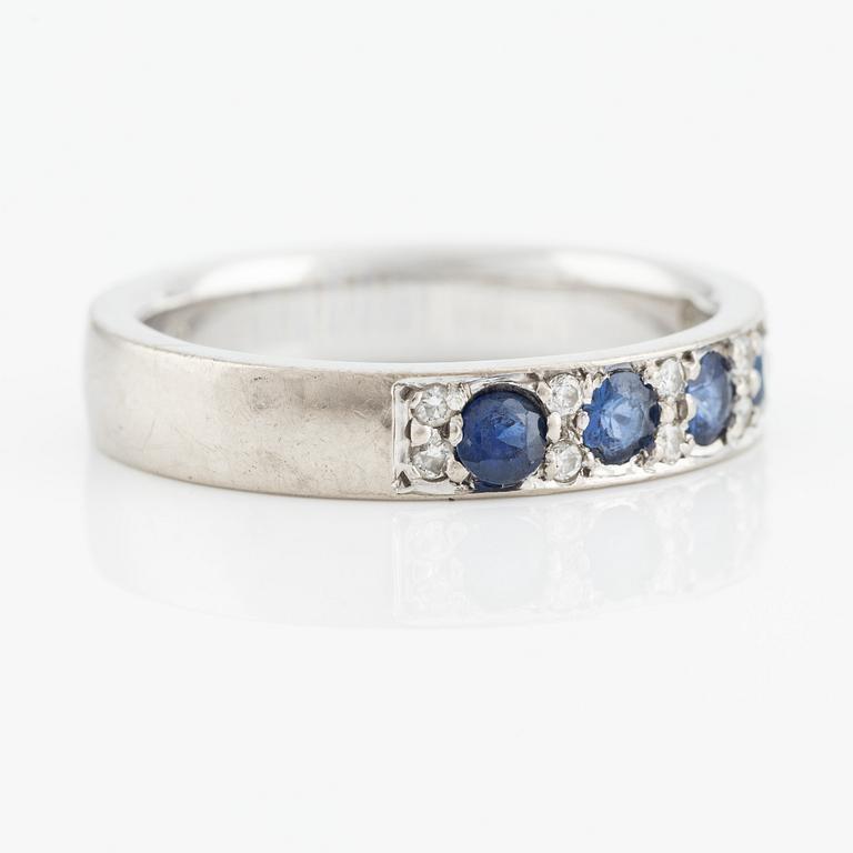 Ring, Strömdahls, 18K white gold with sapphire and brilliant-cut diamonds.