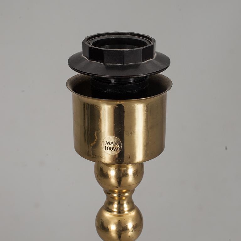GOLVLAMPA, mässing, 1900-talets senare del.