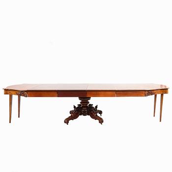 Dining table, Rococo style, first half of the 20th century.
