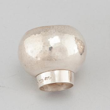 A silver vase and bowl by Bertil Kempe for Corpus, Västerås, 1974 and 1975 respectively.