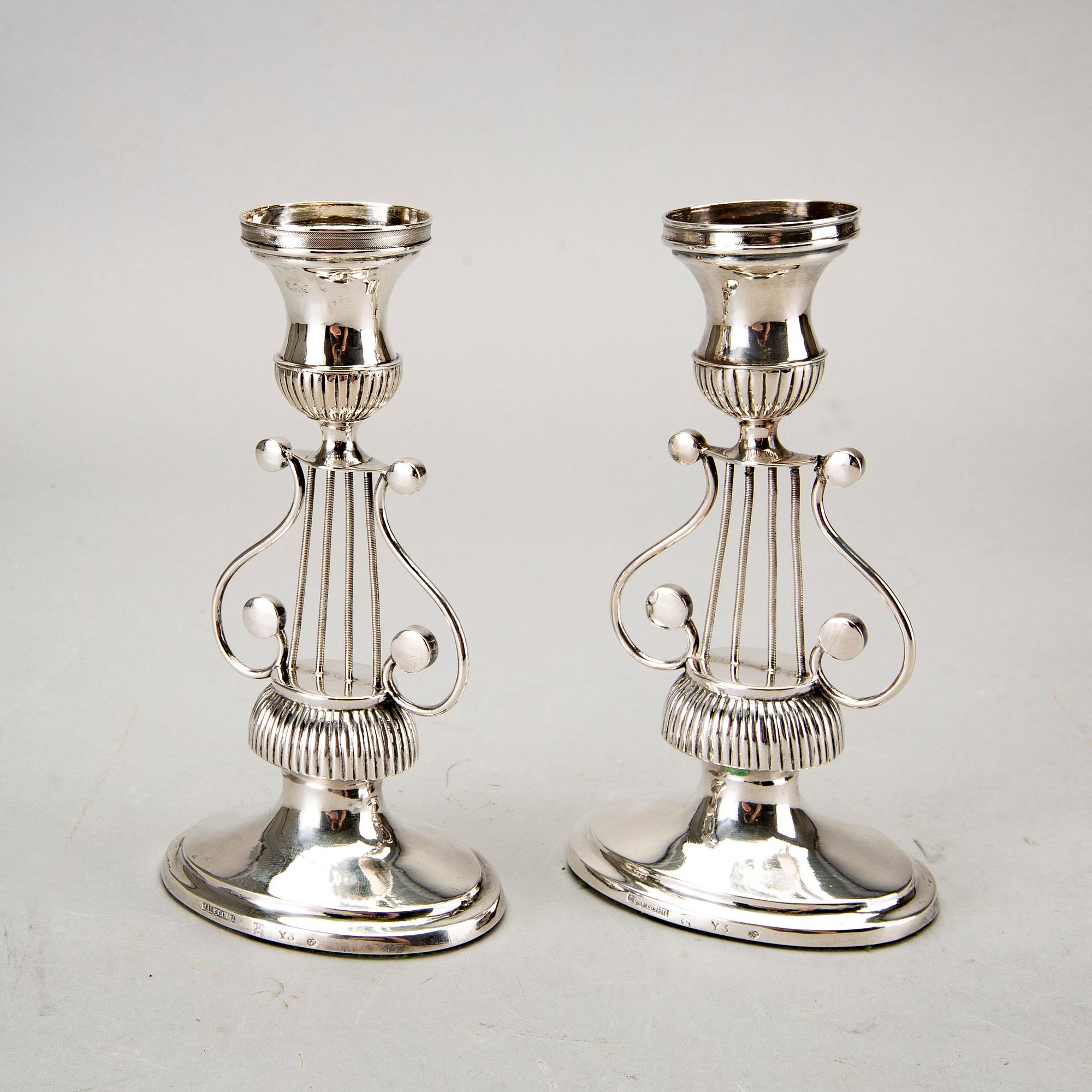 A piar of Swedish 19th century silver candle sticks, mark of JU Flohr Norrköping 1829, height ca 16 cm,