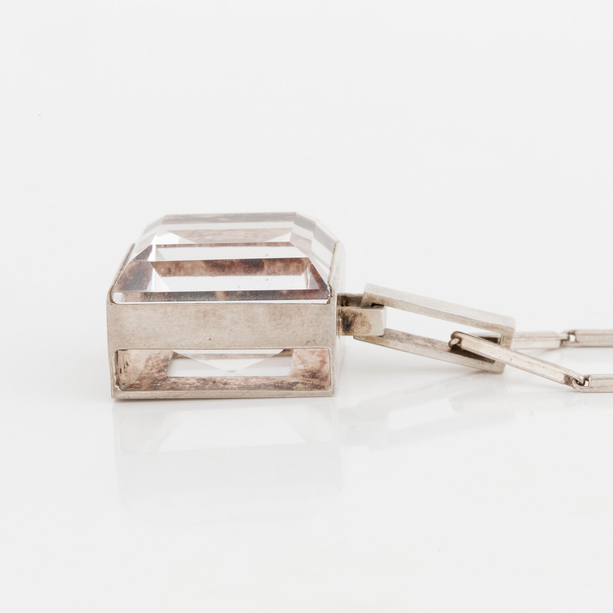 GUSTAF DAHLGREN & CO, Hänge med kedja, silver och bergkristall.