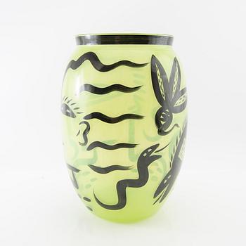 Ulrica Hydman-Vallien, vase "Caramba Lime" Kosta Boda.