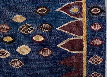Barbro Nilsson, matto, "Snäckorna", flat weave, ca 312-313,5 x 200-204,5 cm, signed AB MMF BN.