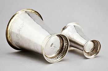 BÄGARE, 2 st, silver, bl a Tornberg, Linköping, 1801. Tot. v. 150 g.