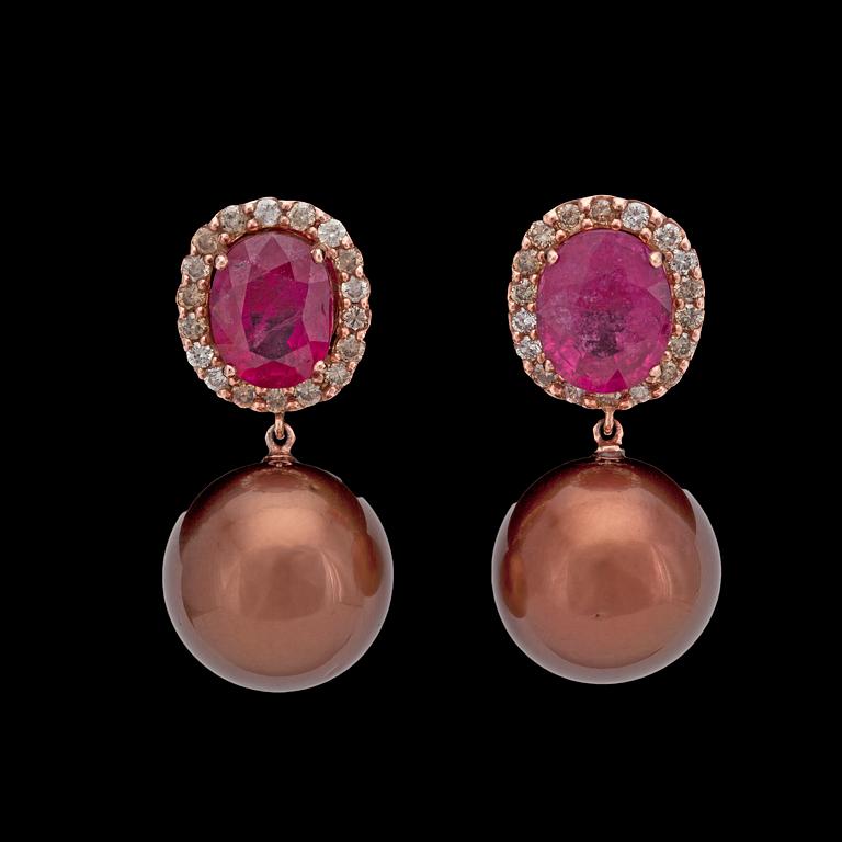 A pair of cultured brown South sea pearl, rubelite and brilliant cut diamond earrings, tot. 1.20 cts.