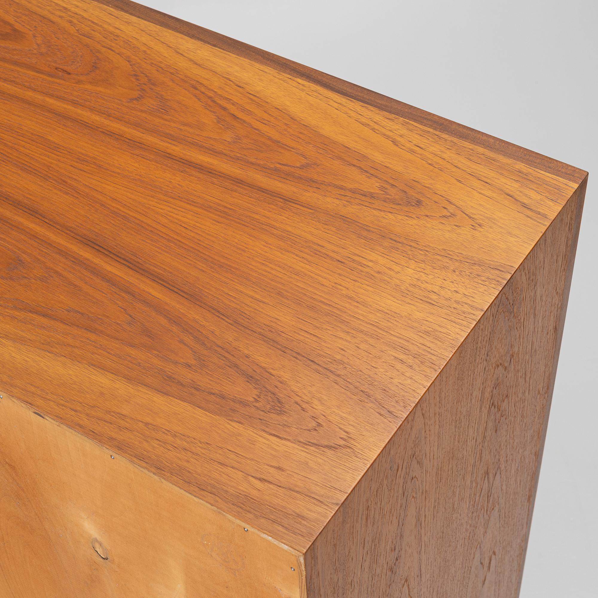Sideboard, mid-20th century. Svenska Möbelfabrikerna (184).