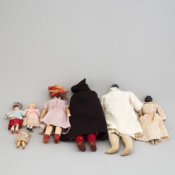 7 dolls, 18th/19th century.