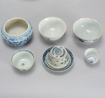 A group of 12 ceramics, Mostly Ming/Qing dynasty, 16-17th century, also 20th century.